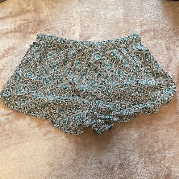 patterned pants - Picture 3 of 4